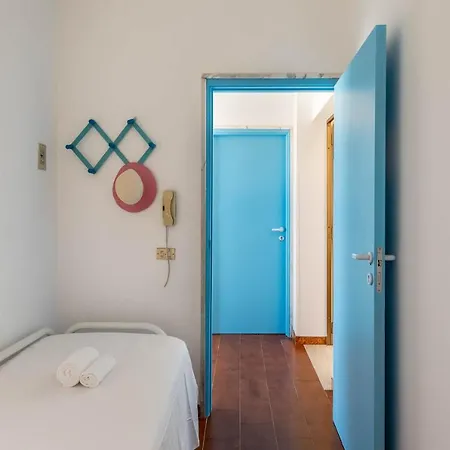 דירה Bed Biancaneve Attico וילאנובה די אוסטוני