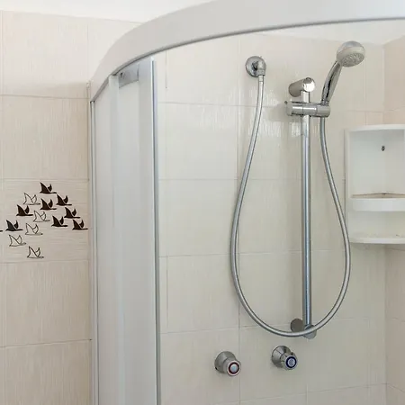 Bed Biancaneve Attico * וילאנובה די אוסטוני